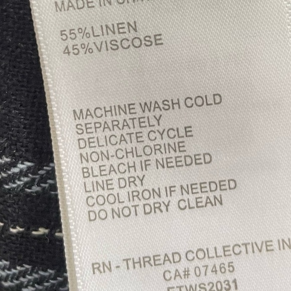 NWT Ellen Tracy linen blend rounded neckline button details hi-low top. … - Picture 5 of 7